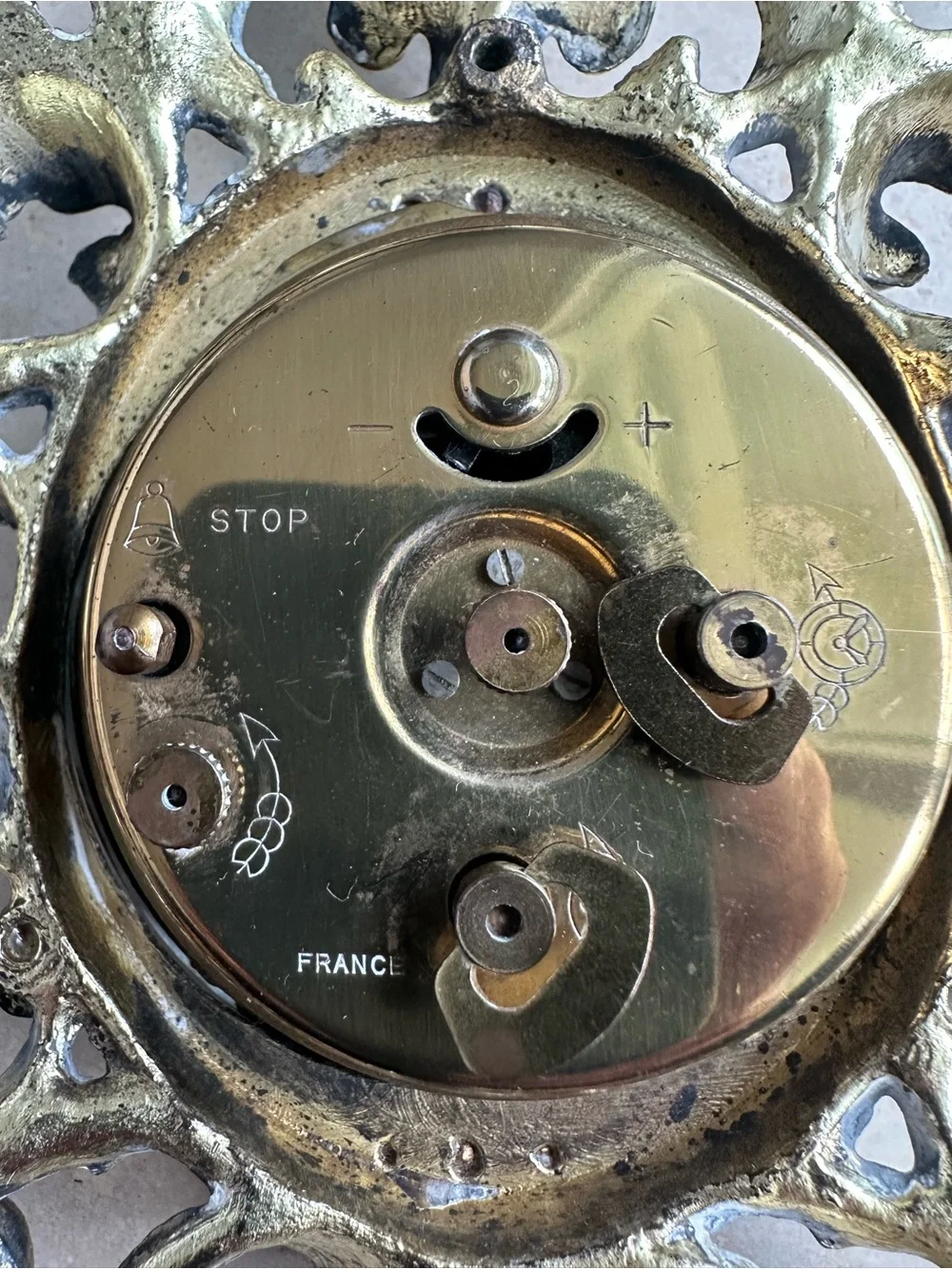 Vintage Endura-Bayard clock, French-made, wind-up alarm clock.